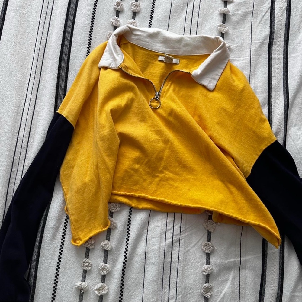 Yellow and Blue Cropped Pullover